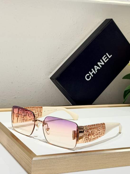 Picture of Chanel Sunglasses _SKUfw80443315fw
